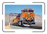 BNSF 1014 East approaching Mojave CA on March 9, 1997 * 800 x 538 * (203KB)